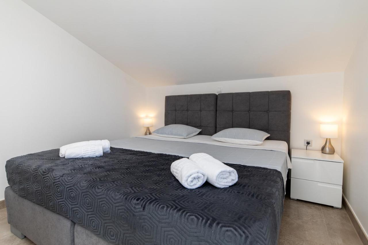 Apartman Gulin Crikvenica Eksteriør bilde