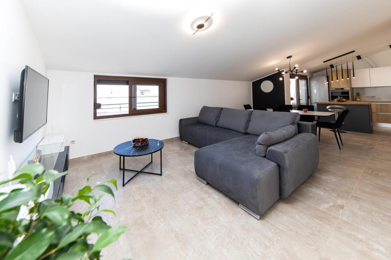 Apartman Gulin Crikvenica Eksteriør bilde
